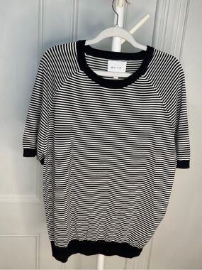 RAITH RAFAEL LINEN STRIPED CREW
NECK T-SHIRT - NAVY/BEIGE